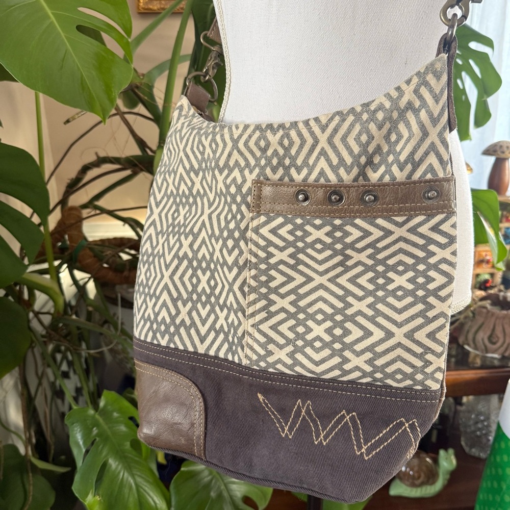 Myra Bag Canvas Crossbody - Picture 4 of 8